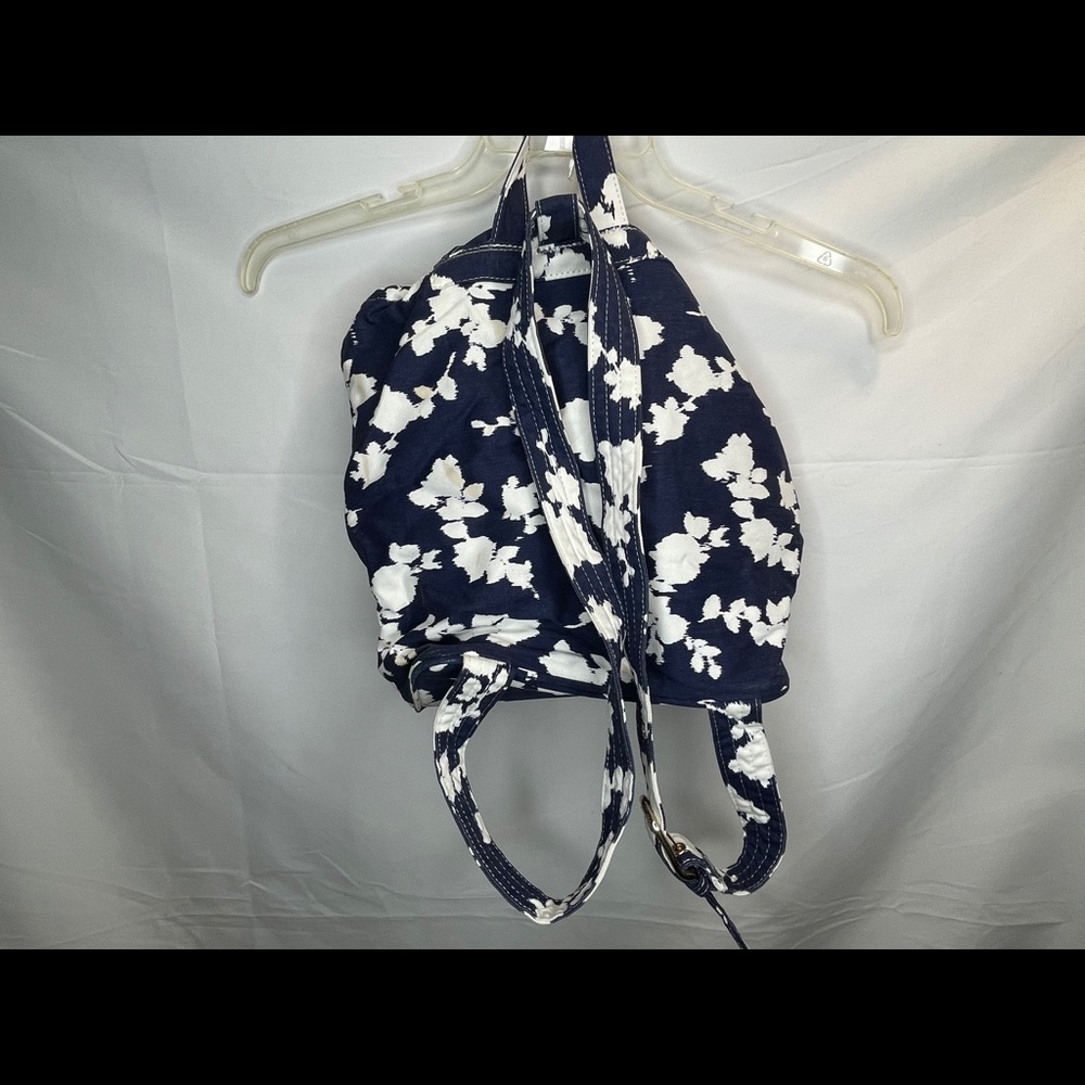 Backpack - Picture 3 of 4